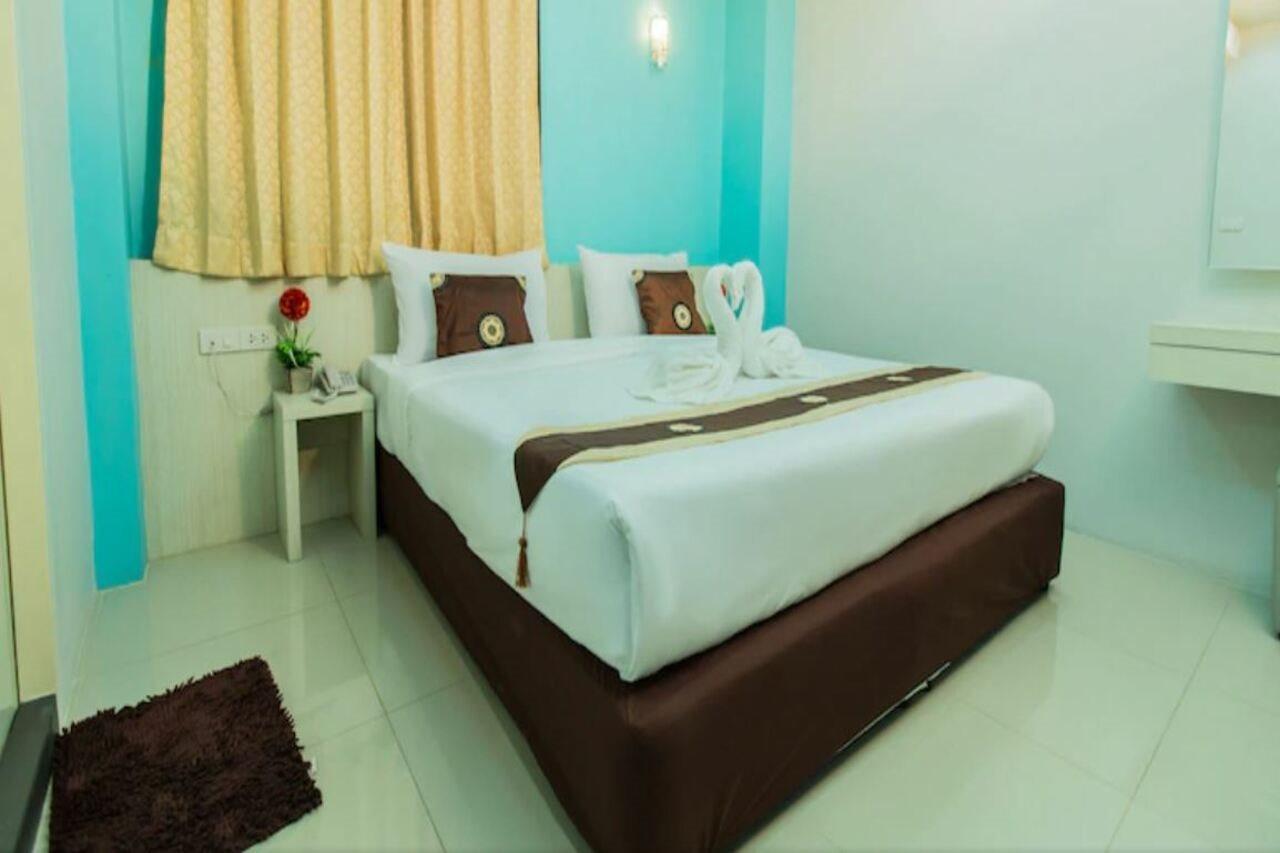 Le Touche Hotel Bangkok Extérieur photo