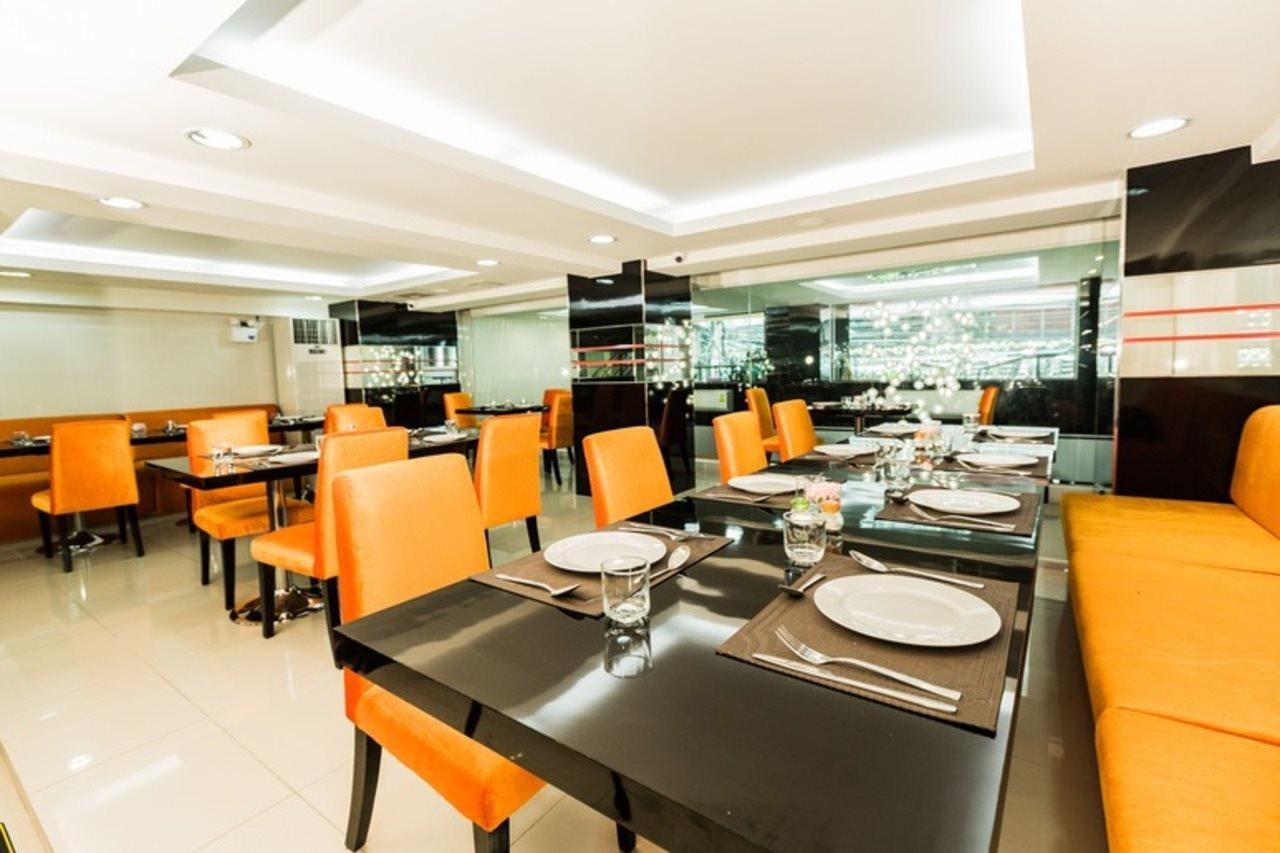 Le Touche Hotel Bangkok Extérieur photo
