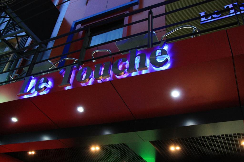 Le Touche Hotel Bangkok Extérieur photo