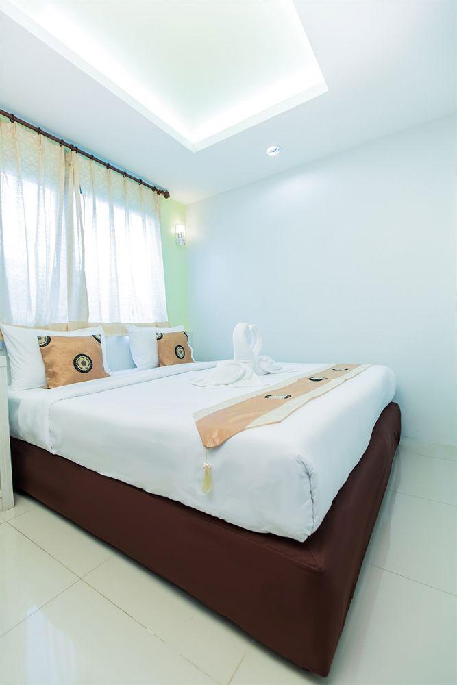 Le Touche Hotel Bangkok Extérieur photo