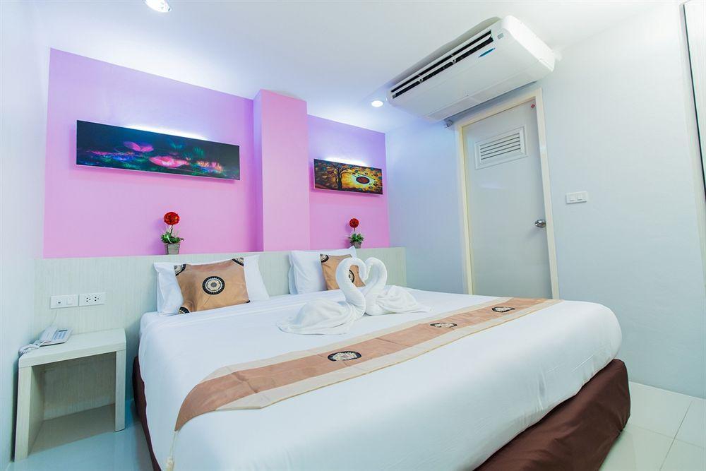 Le Touche Hotel Bangkok Extérieur photo