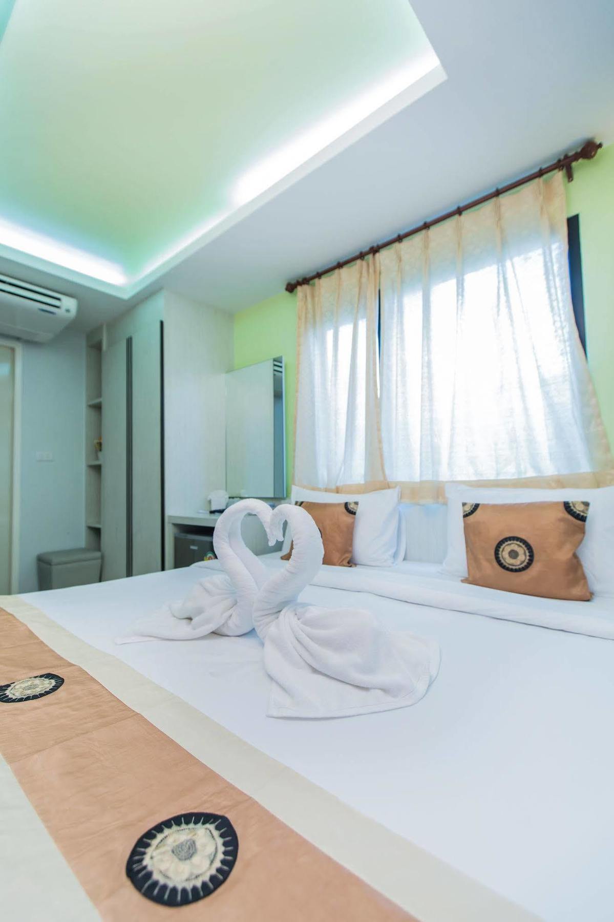 Le Touche Hotel Bangkok Extérieur photo