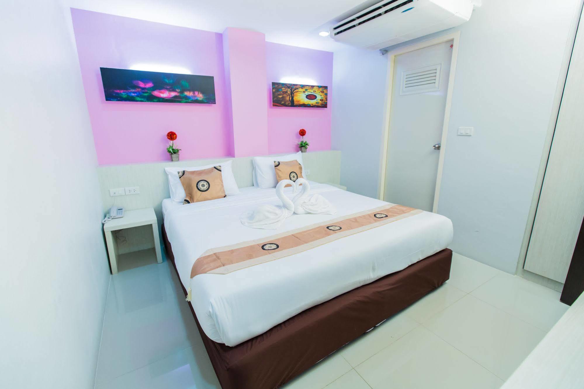 Le Touche Hotel Bangkok Extérieur photo