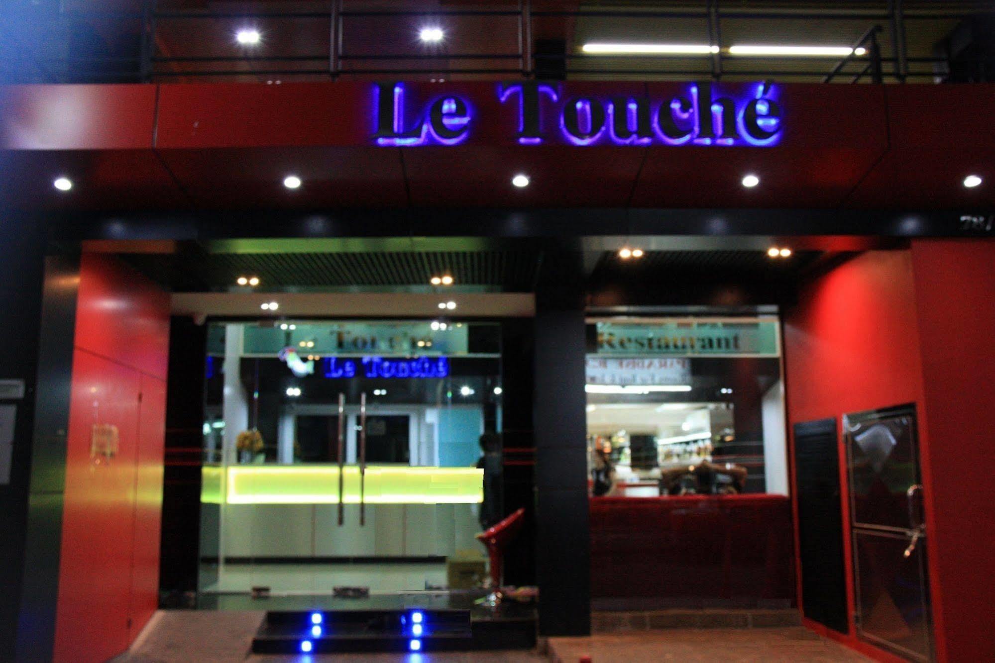 Le Touche Hotel Bangkok Extérieur photo