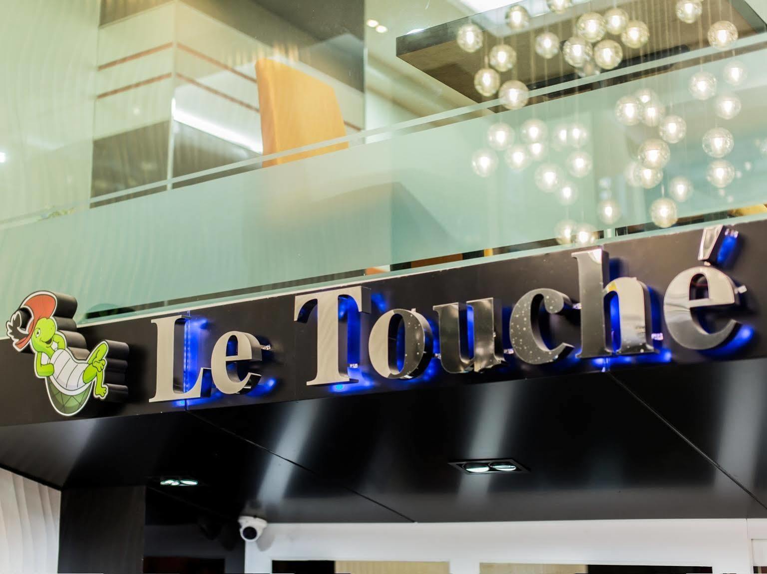 Le Touche Hotel Bangkok Extérieur photo